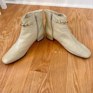 Vintage Bally Soft Leather Cream Ankle Boots GUC Sz 9